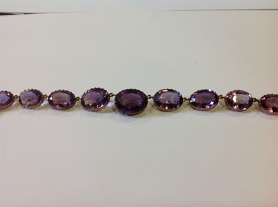 Lot 102 - A Victorian riviere necklace.