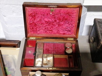 Lot 106 - A Victorian rosewood and walnut travelling case