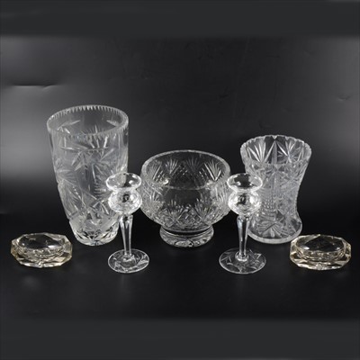 Lot 78 - A collection of glassware, including wine glasses, vases, bowls etc.