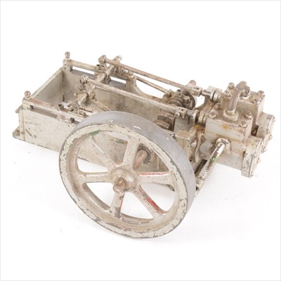 Lot 10 - A twin-cylinder mill engine; live steam model, approximately 1inch scale, with 5inch flywheel, unmounted and (a/f), 25cm length.