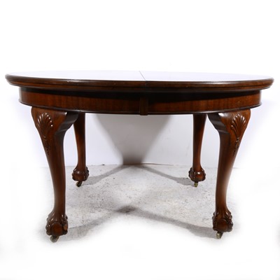 Lot 331 - Oval extending dining table, with two additional leaves