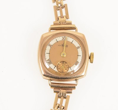 Lot 1389 - Avia - a lady's 9 carat yellow gold bracelet watch.