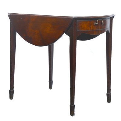 Lot 525 - Victorian mahogany Pembroke table