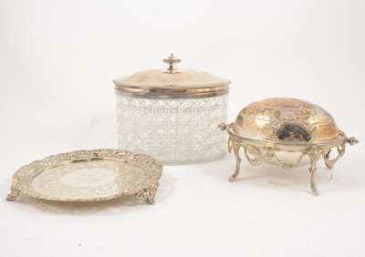 Lot 1079 - Cut-glass oval biscuit box