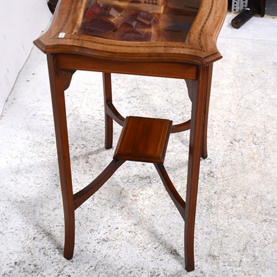Lot 109 - An Edwardian inlaid mahogany table cabinet