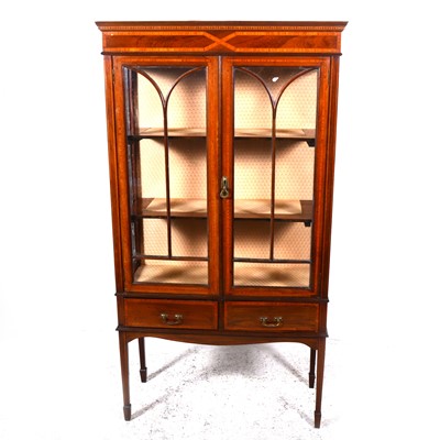 Lot 24 - An Edwardian and satinwood banded display cabinet
