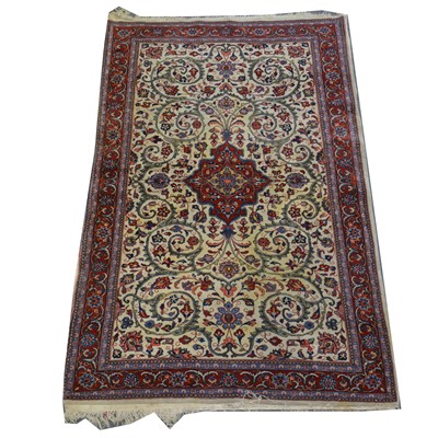 Lot 494 - A Kashan pattern rug