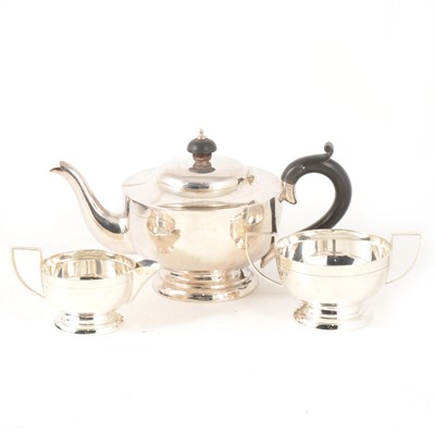 Lot 175 - An Art Deco style three-piece silver teaset by J. Gloster Limited, Birmingham 1929