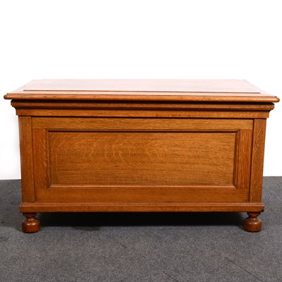 Lot 1562 - Craftsman made oak blanket box, 20th Century