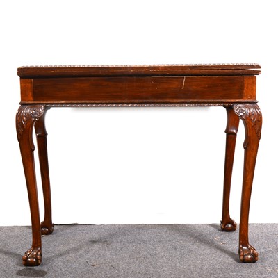 Lot 1558 - A Victorian mahogany games table