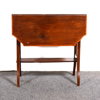 Lot 1536 - A small Edwardian mahogany Sutherland table