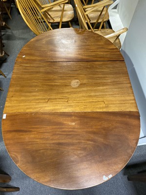 Lot 45 - A Georgian mahogany extending dining table