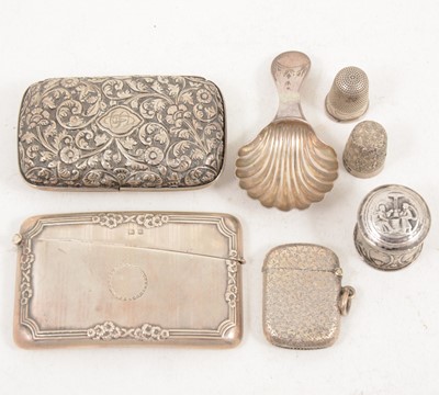 Lot 1212 - A quantity of small silver