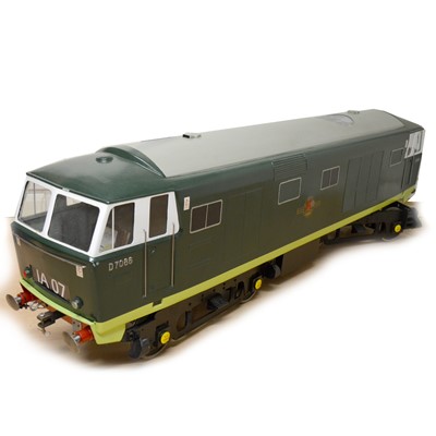 Lot 123 - Electric 7 1/4 inch gauge locomotive, class 35 Hymek, IA 07 BR green, D7086, aprox 1.8m length, with built in speaker.