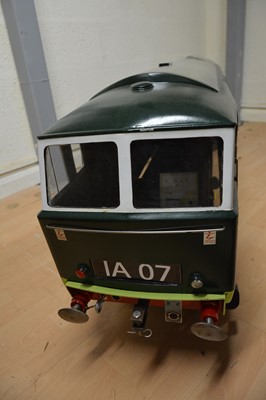 Lot 123 - Electric 7 1/4 inch gauge locomotive, class 35 Hymek, IA 07 BR green, D7086, aprox 1.8m length, with built in speaker.
