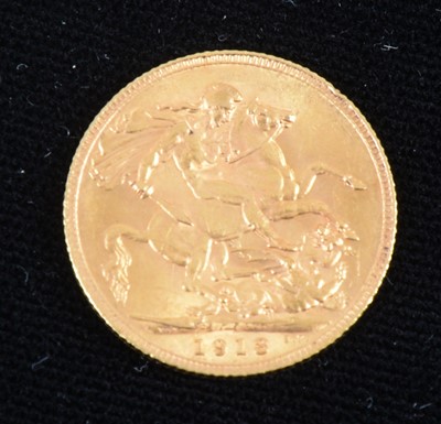 Lot 1318 - A George V gold Sovereign coin 1913.