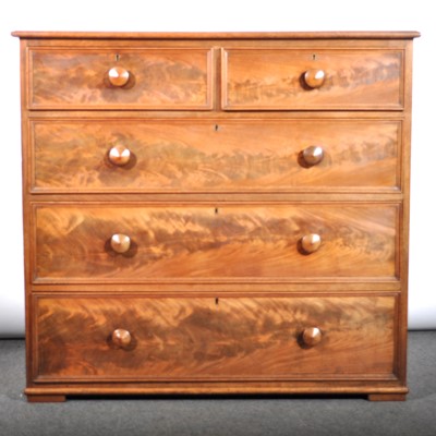 Lot 613 - Victorian mahogany chest of drawers