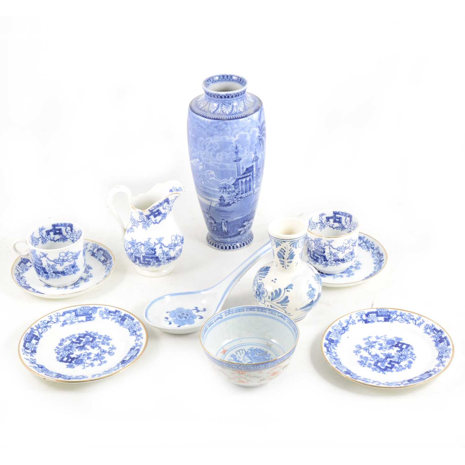 Lot 1034 - A collection of blue and white ware, including a Maling printware vase