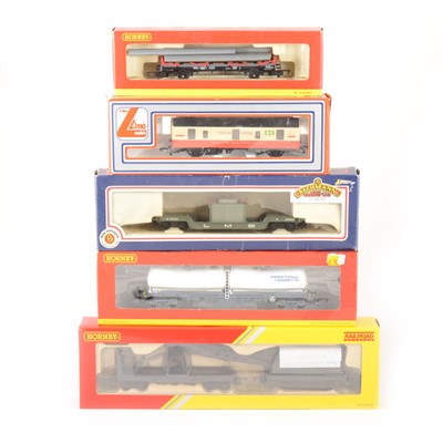 Lot 153 - OO gauge model railway rolling stock, Hornby, Bachmann and Lima examples.