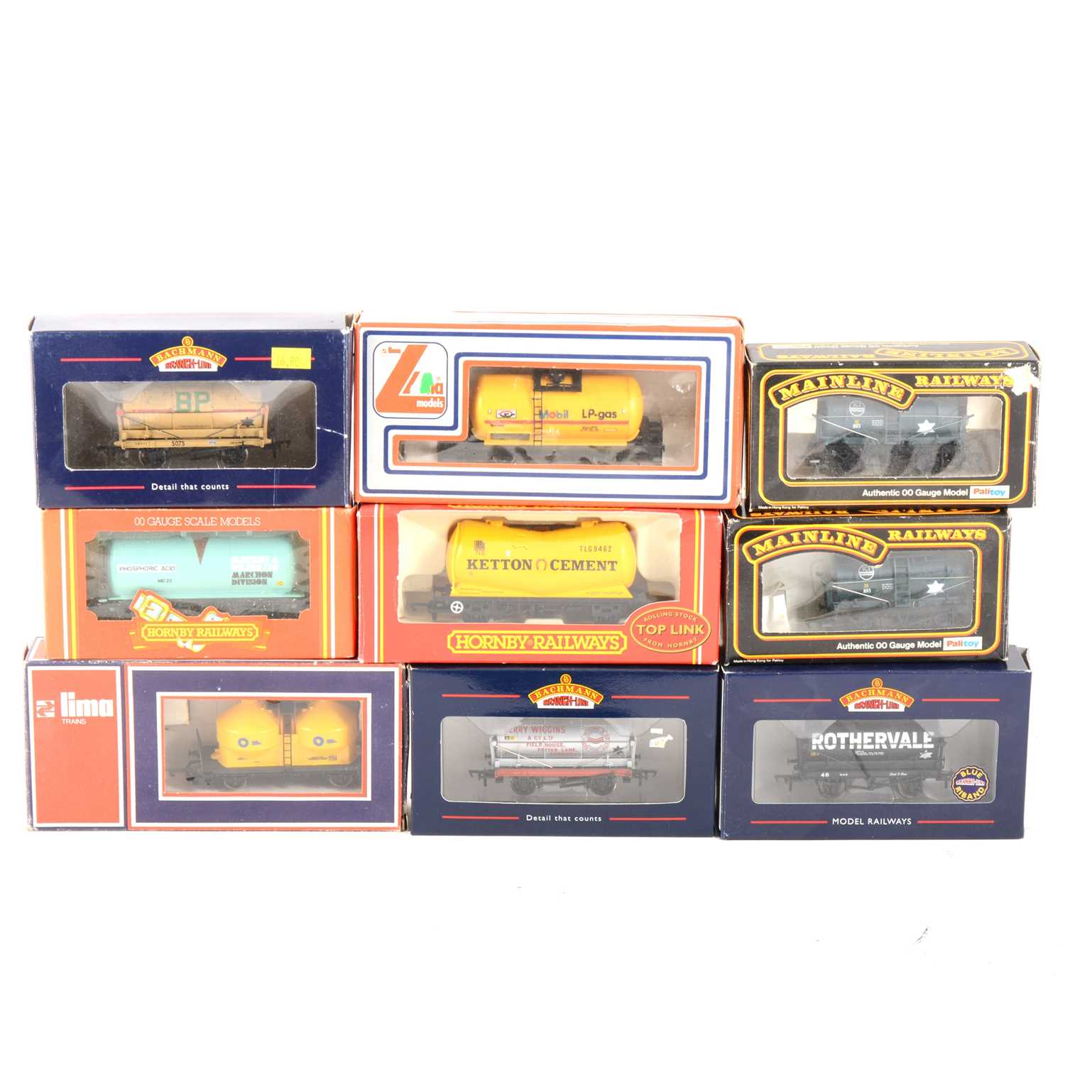 Lot 151 - Fourty-five OO gauge model railway wagons, including Bachmann, Mainline, Hornby, Dapol etc.