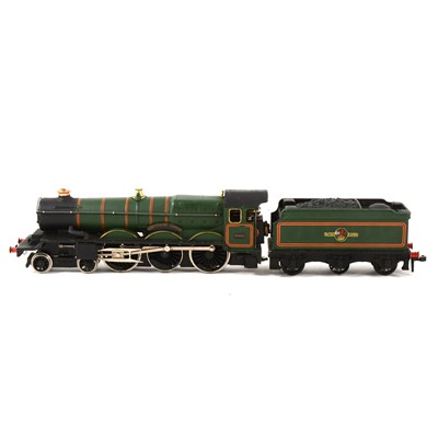Lot 520 - Hornby Dublo OO gauge locomotive; 'Cardiff Castle'  no.2321 in solid red export box.