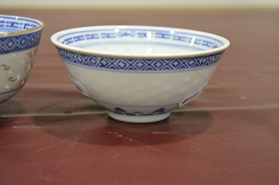 Lot 1010 - A quantity of Chinese blue and white ware