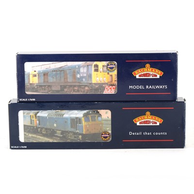 Lot 566 - Two Bachmann OO gauge model railway locomotives, 32-042DS and 32-403