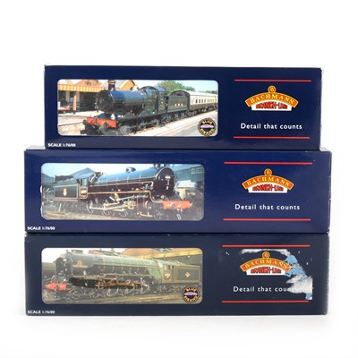 Lot 581 - Three Bachmann OO gauge model railway locomotives, 32-301, 31-708 and 32-551
