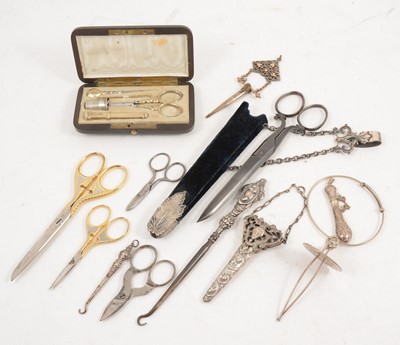 Lot 1170 - A French cased sewing set by Tahan and other sewing items.