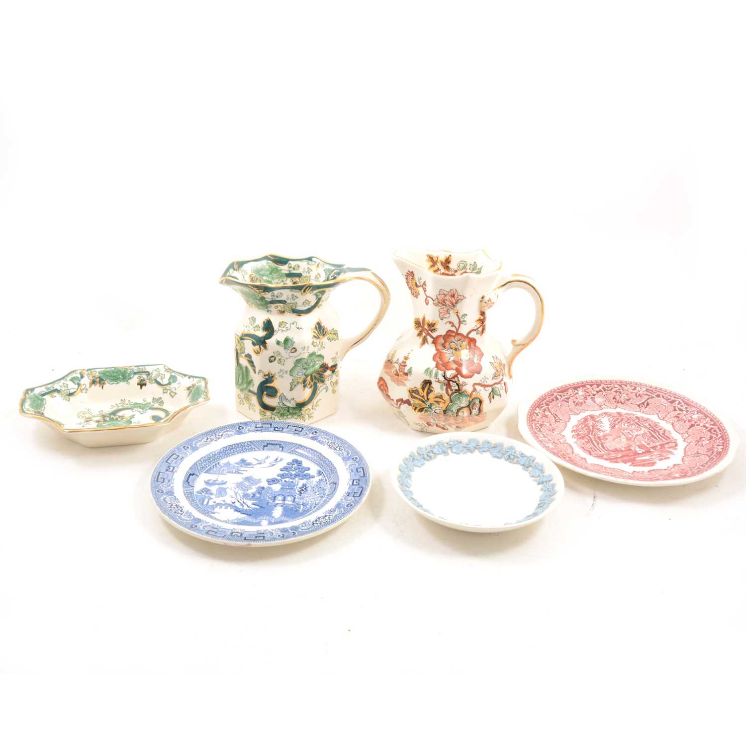 Lot 1036 - A quantity of Masons and Wedgwood pottery