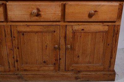 Lot 135 - A large pine kitchen dresser