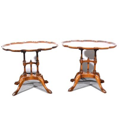 Lot 551 - A near pair of reproduction occasional tables