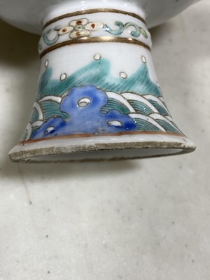 Lot 25 - Chinese porcelain footed dish and a porcelain cylindrical jar
