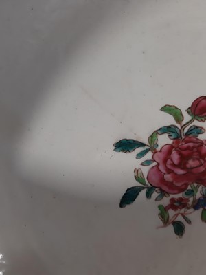 Lot 47 - A Chinese famille rose bowl