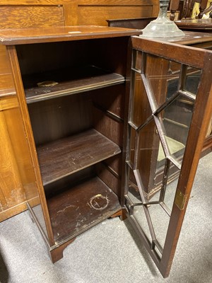 Lot 460 - A small Edwardian mahogany display cabinet.