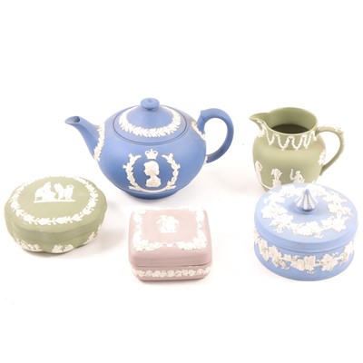 Lot 89 - A collection of Wedgwood Jasperware