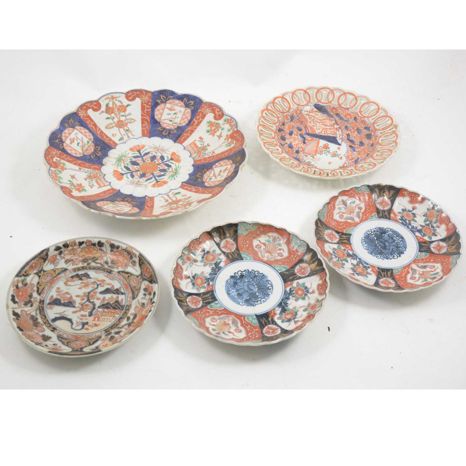 Lot 19 - Five Imari plates and dishes