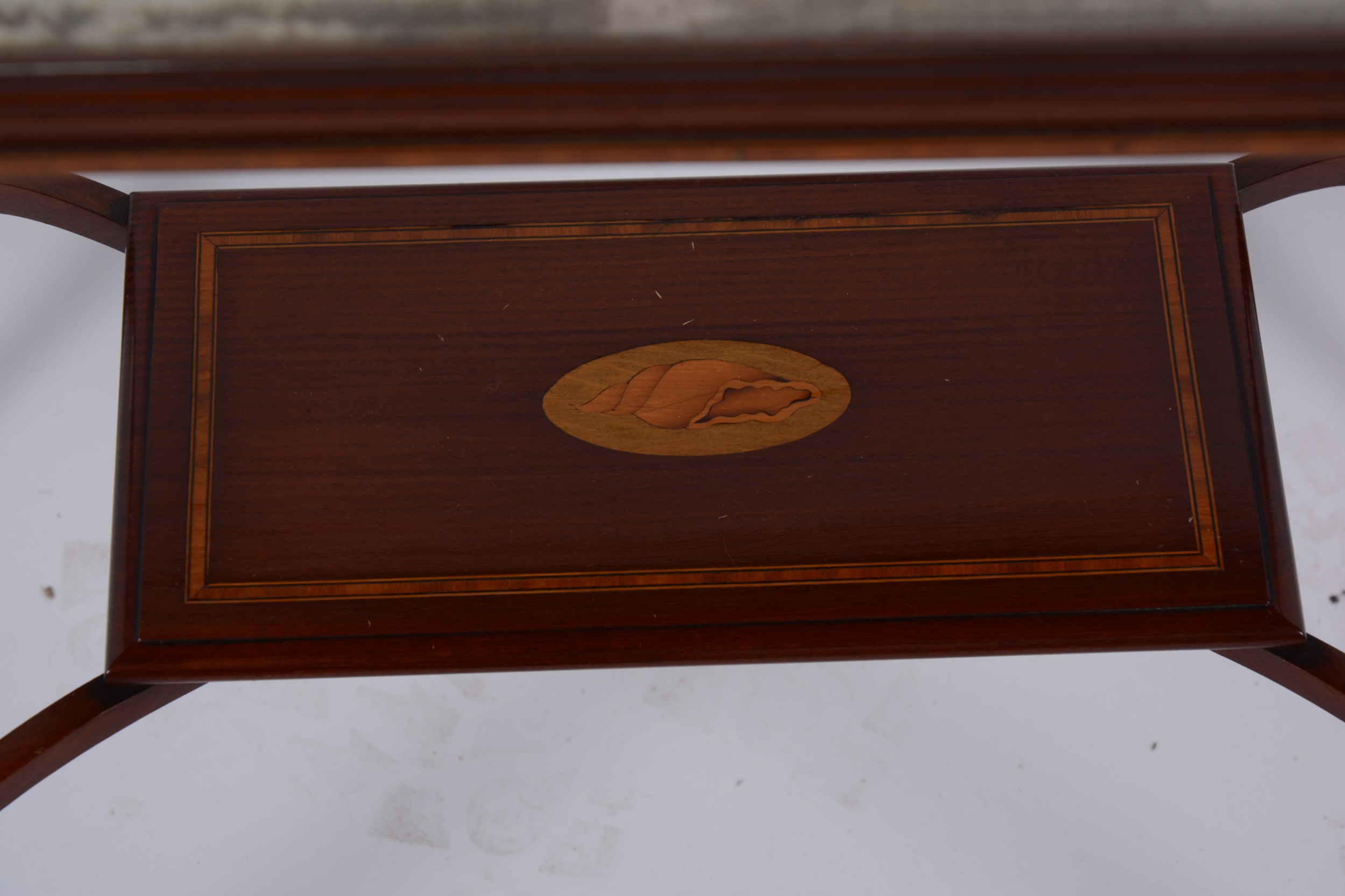 Lot 1556 An Edwardian glasstop display table