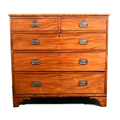 Lot 59 - An Edwardian mahogany chest of drawers
