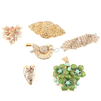 Lot 389 - A collection of vintage coloured paste brooches and clips.