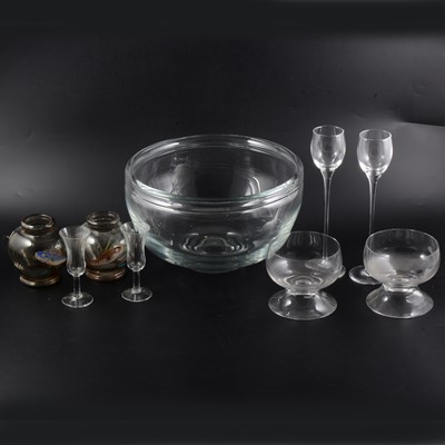 Lot 23 - A quantity of table and decorative glass