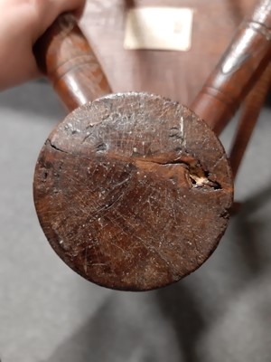 Lot 173 - An oak Turner's chair