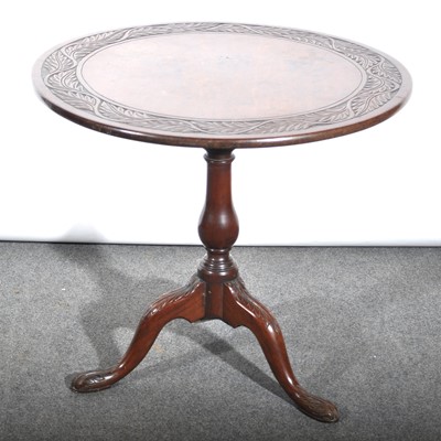 Lot 617 - Mahogany occasional table