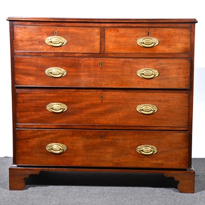 Lot 578 - A Victorian mahogany chest of drawers