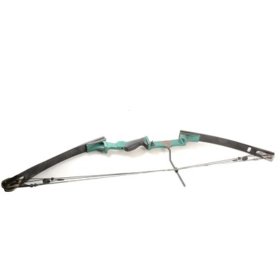 Lot 195 - A Roebuck archery compound bow, with arrows in a quiver