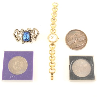 Lot 323 - A box of jewellery and a Raymond Weil lady's wrist watch.