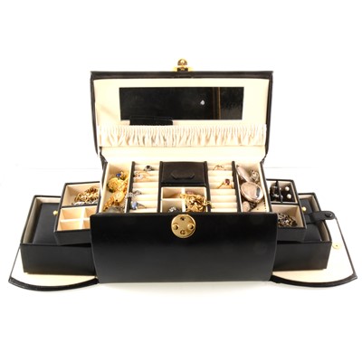 Lot 331 - A jewel box containing silver and costume jewellery.