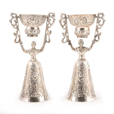 Lot 288 - A pair of Dutch silver wager cups