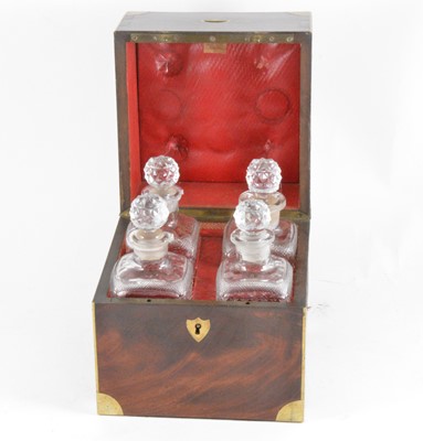 Lot 189 - A Georgian mahogany decanter box