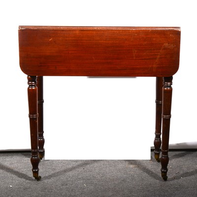 Lot 627 - A small Victorian mahogany Pembroke table